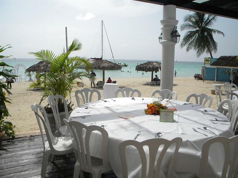 Hotel Beachcomber Club