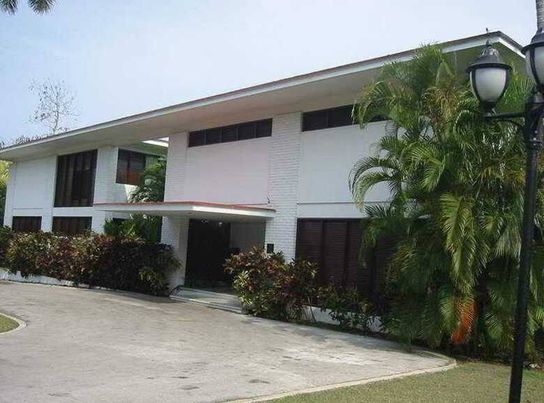 Hotel Beachcomber Club