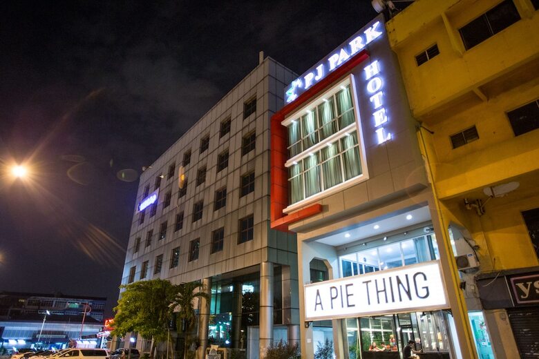 Pj Park Hotel