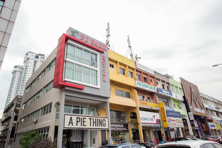 Pj Park Hotel