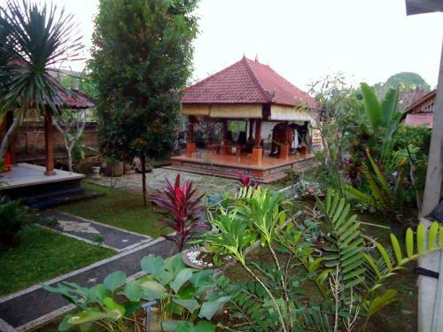 Hostal Dewa Put Guest House