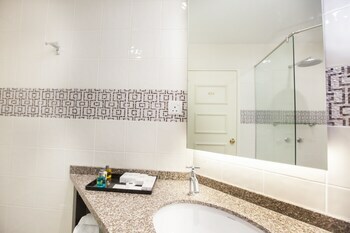 Deluxcious Heritage Hotel