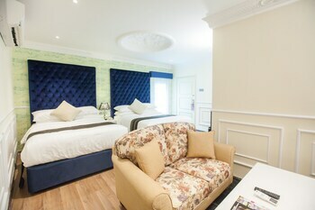 Deluxcious Heritage Hotel
