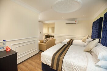 Deluxcious Heritage Hotel