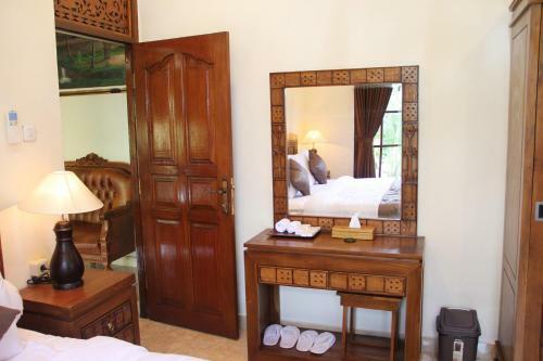 Royani Villa