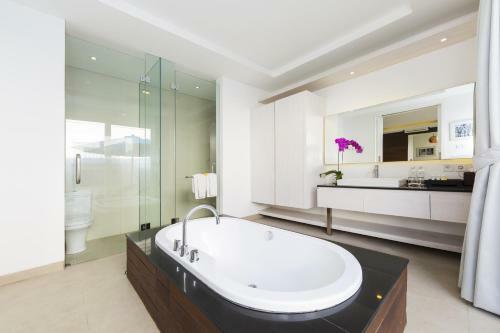 Crown Astana Villas Seminyak