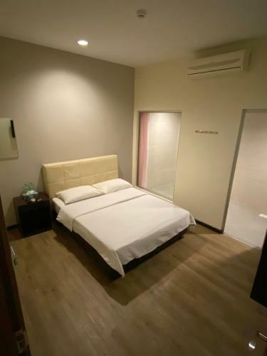 Raintree Hotel