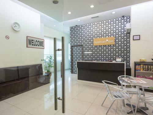 Raintree Hotel