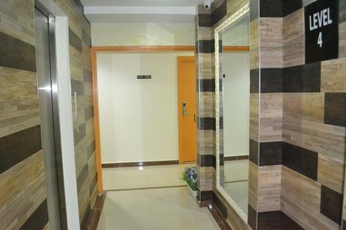 Easyhotel