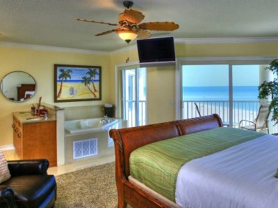 Hotel Sunset Vistas Beachfront Suites