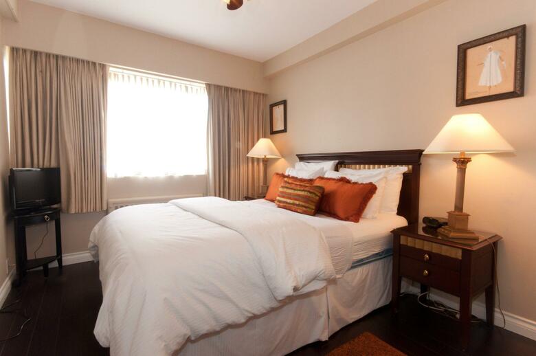 Hotel The Rosellen Suites At Stanley Park (.)