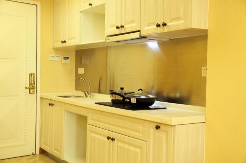 Waifiden Grand Easter International Apartment