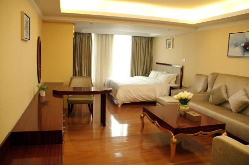 Waifiden Grand Easter International Apartment
