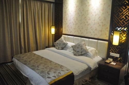 Galaxy Hotel