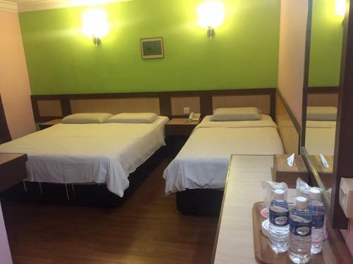 Posada K T Travellers Inn