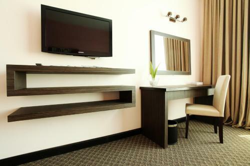 The Regency Waterfront Hotel