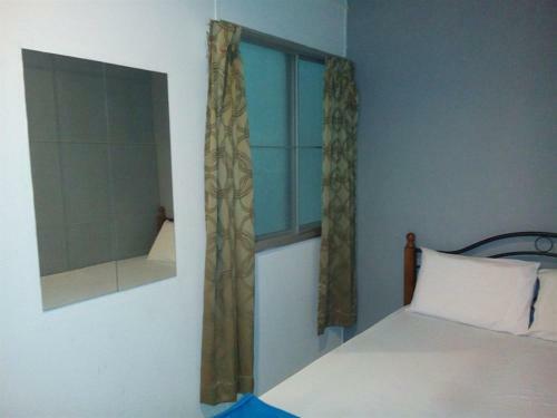 Hostal Discovery Cafe And Guesthouse