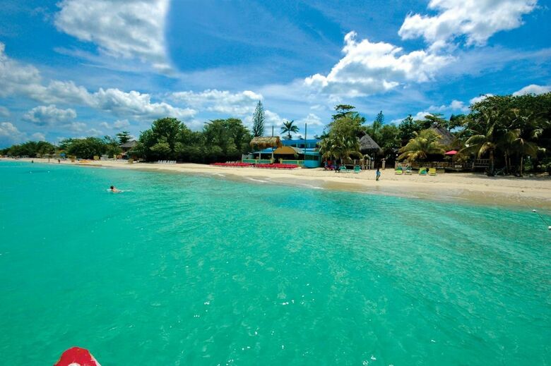 Hotel Legends Beach Resort
