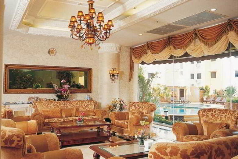 Hotel Lk Metropole