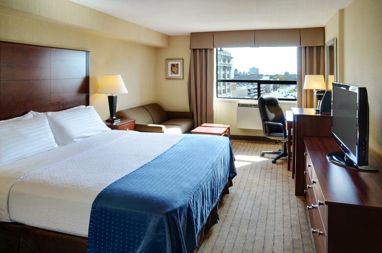 Holiday Inn Hotel & Suites Winnipeg Downtown