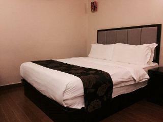 Kk Waterfront Hotel