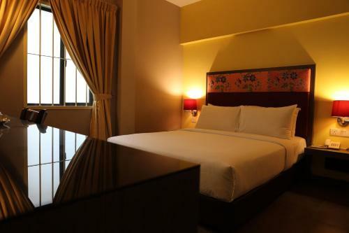 The Grand Jade Hotel