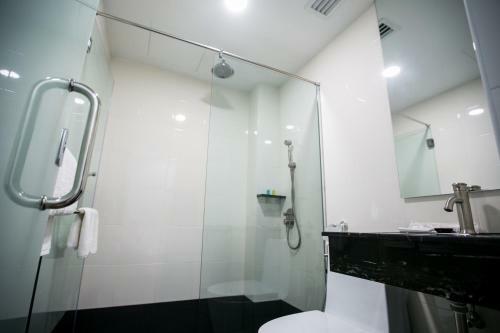 Belllo Hotel Jb Central