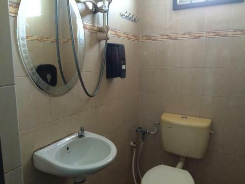 Hostal Suntec Hotel