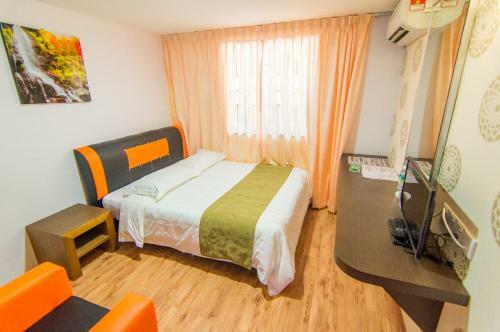 Tkl Hotel