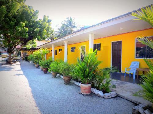 My Rainforest Hotel At Cenang Beach