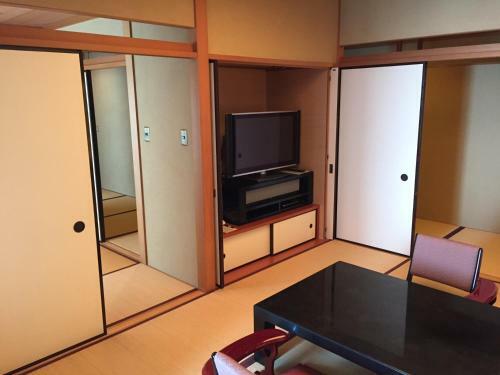 Yokohama Royal Park Hotel