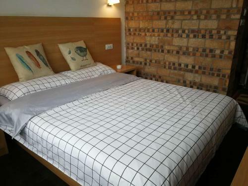 Huashan Mountain Baolianju International Youth Hostel