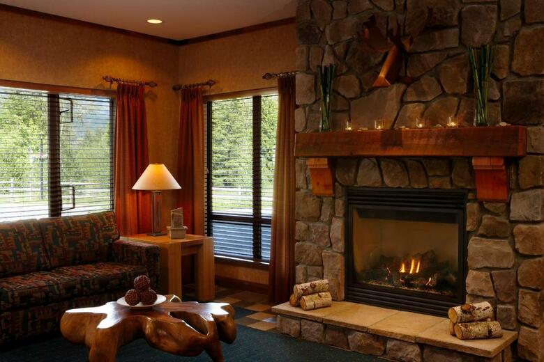 Hotel Pemberton Valley Lodge