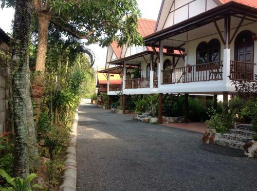 Hotel Wimaanburi Resort