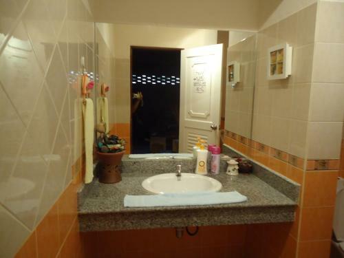 Hostal Thai Life Guesthouse