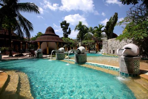 Hotel The Village Resort & Spa