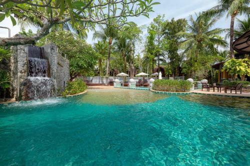 Hotel The Village Resort & Spa