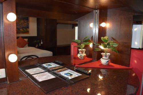 Hotel Karon Cafe Inn