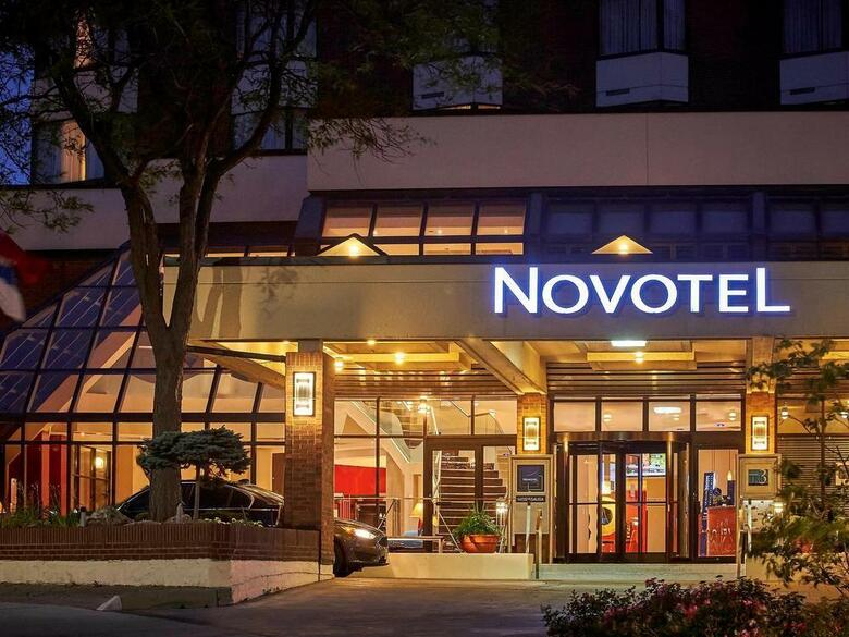 Novotel Toronto Mississauga Centre Hotel