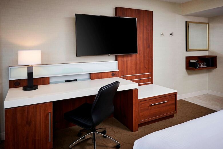Novotel Toronto Mississauga Centre Hotel