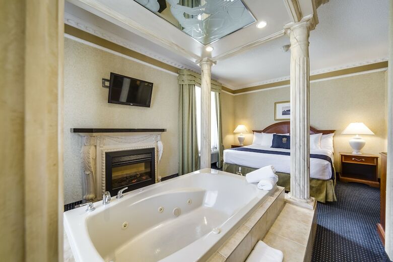 Hotel Monte Carlo Inns Toronto West Suites