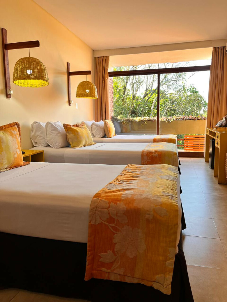 Raices Esturi�n Hotel