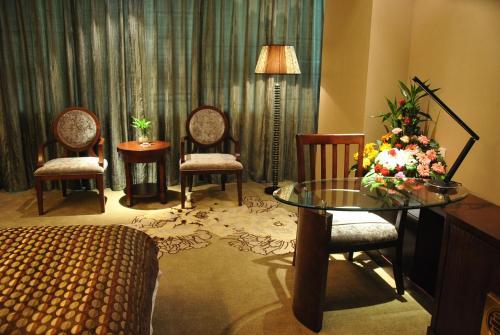 Luoyang Aviation Hotel