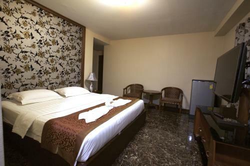 Hostal Katesiree House