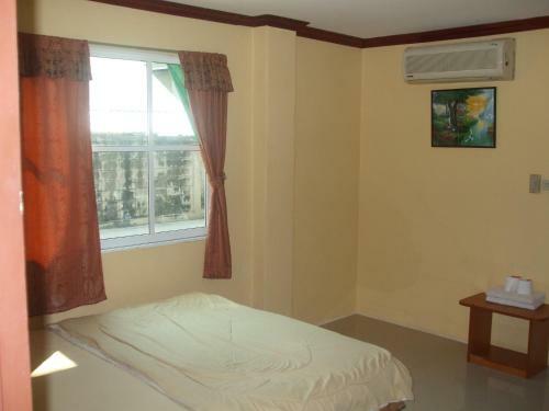 Hostal Aura House