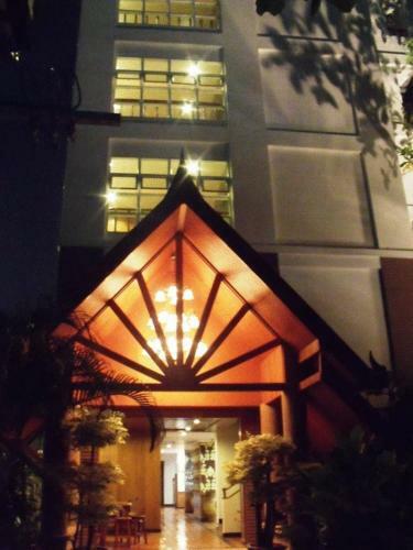 Hotel Chada Thai House