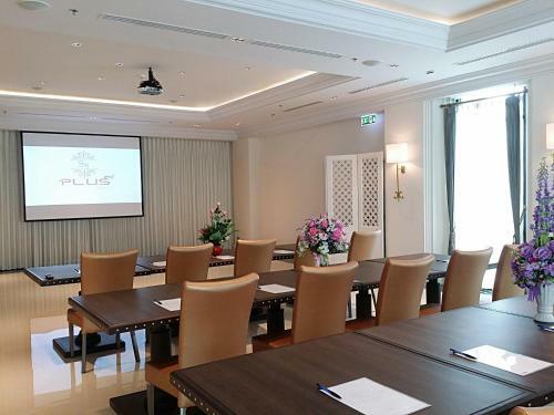 S.n. Plus Hotel