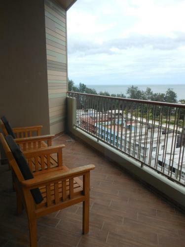 Long Beach Cha-am Hotel