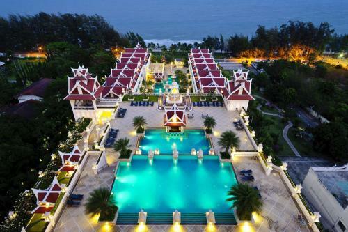 Hotel Grand Pacific Sovereign Resort & Spa