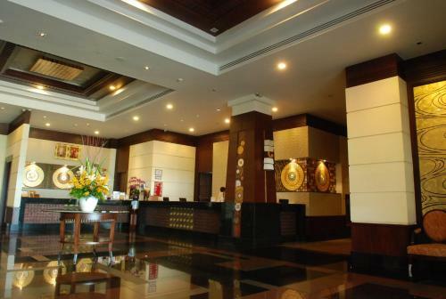 Hotel Grand Pacific Sovereign Resort & Spa
